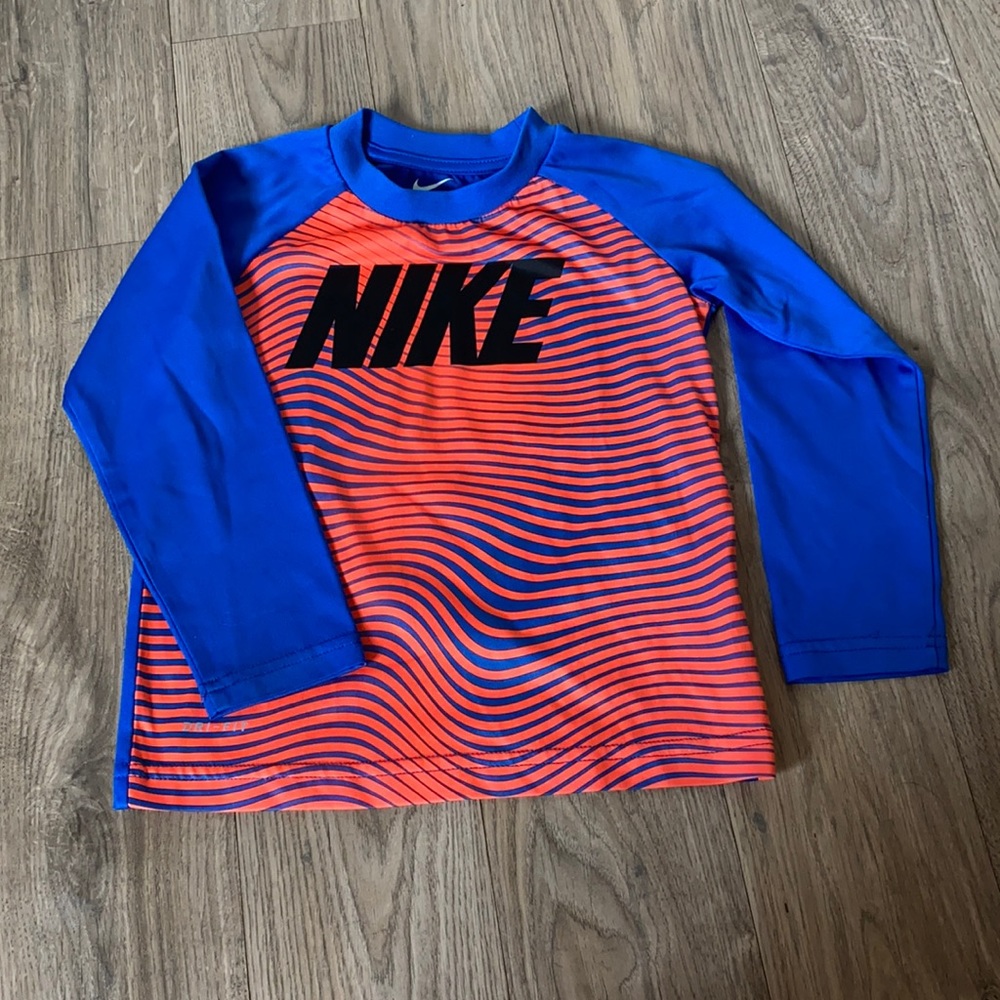 Nike Tee DriFit long sleeve size 4